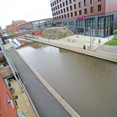 Canal Side Apartment In Chester Buitenkant foto