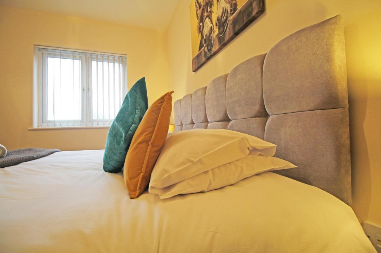Canal Side Apartment In Chester Buitenkant foto