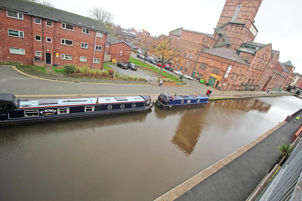 Canal Side Apartment In Chester Buitenkant foto